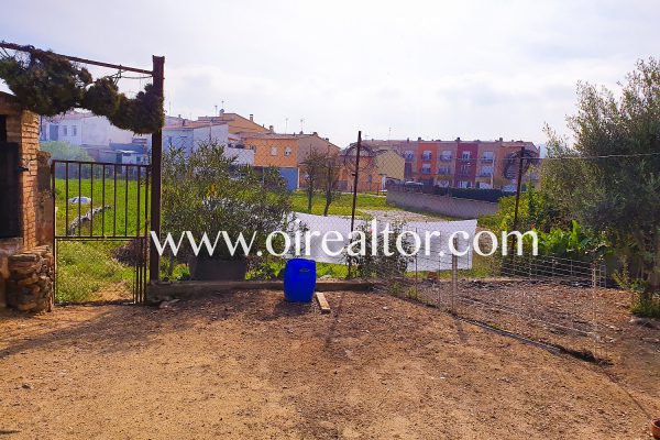 land in Llagostera
